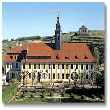 Seitliche Ansicht mit Kirche